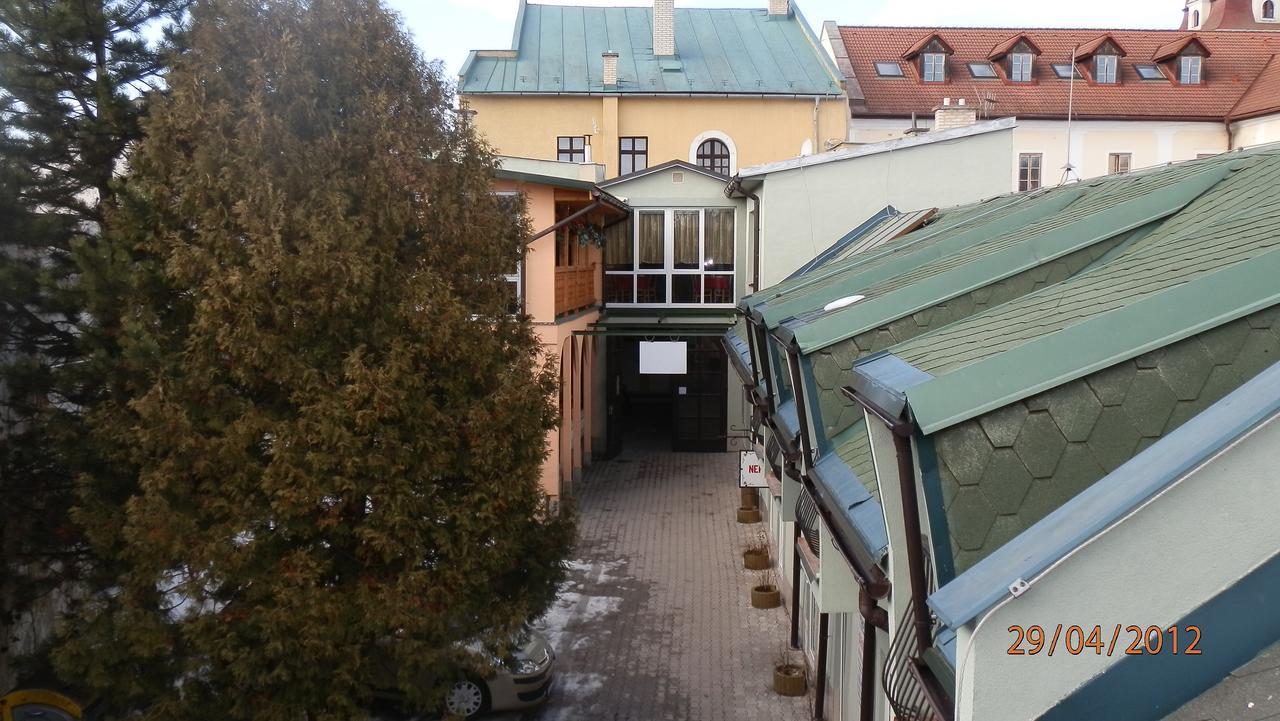 Turisticka Ubytovna Pri Slovenskej Restauracii 布雷兹诺 外观 照片