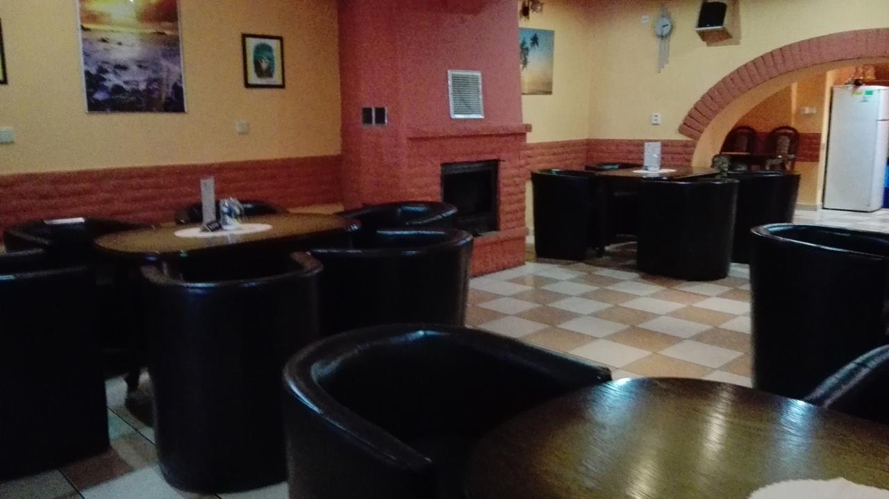 Turisticka Ubytovna Pri Slovenskej Restauracii 布雷兹诺 外观 照片